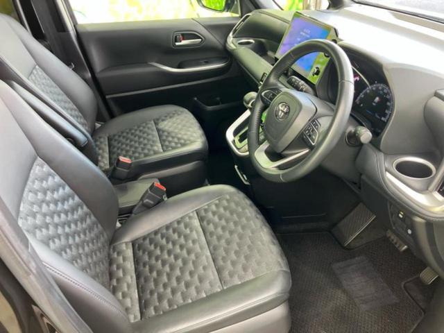 ヴォクシー Ｓ－Ｚ　純正　１０．５インチ　メモリーナビ／フリップダウンモニター　純正　１４インチ／トヨタセーフティセンス／両側電動スライドドア／シートヒーター　前席／パノラミックビューモニター　衝突被害軽減システム（4枚目）