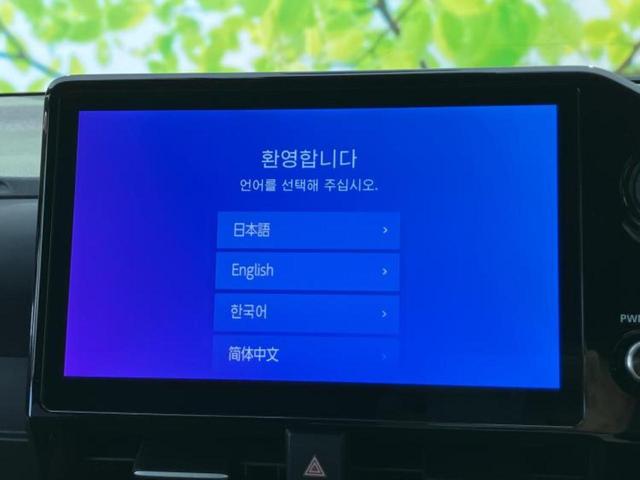 ヴォクシー Ｓ－Ｚ　純正　１０．５インチ　メモリーナビ／フリップダウンモニター　純正　１４インチ／トヨタセーフティセンス／両側電動スライドドア／シートヒーター　前席／パノラミックビューモニター　衝突被害軽減システム（9枚目）