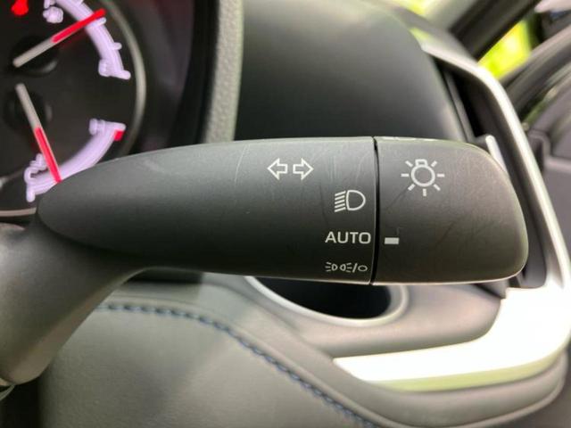 ヴォクシー Ｓ－Ｚ　純正　１０．５インチ　メモリーナビ／フリップダウンモニター　純正　１４インチ／トヨタセーフティセンス／両側電動スライドドア／シートヒーター　前席／パノラミックビューモニター　衝突被害軽減システム（16枚目）