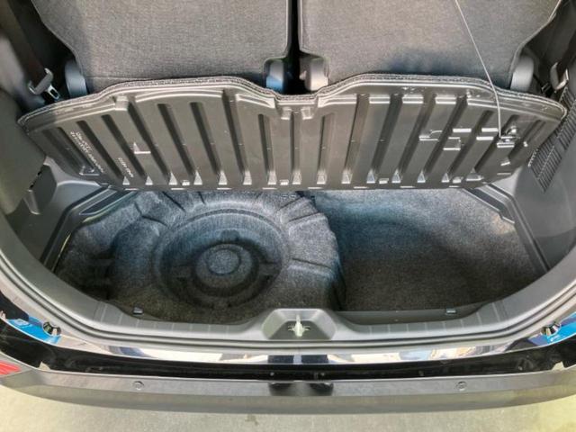 ヴォクシー Ｓ－Ｚ　純正　１０．５インチ　メモリーナビ／フリップダウンモニター　純正　１４インチ／トヨタセーフティセンス／両側電動スライドドア／シートヒーター　前席／パノラミックビューモニター　衝突被害軽減システム（26枚目）