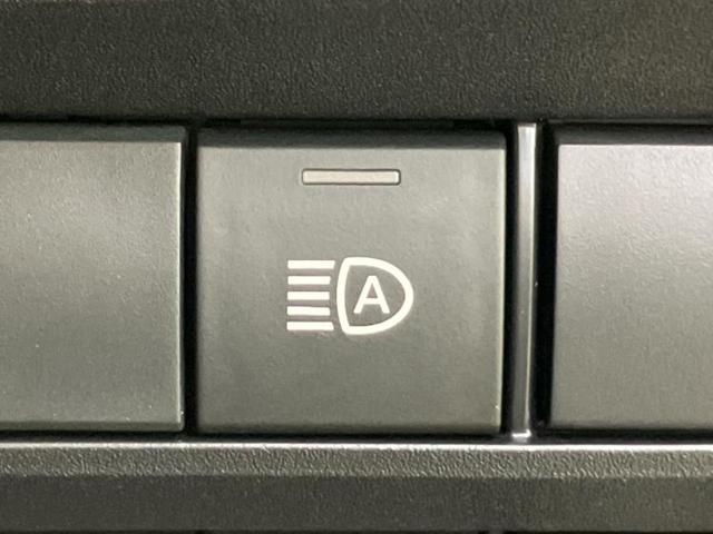 ヴォクシー Ｓ－Ｚ　純正　１０．５インチ　メモリーナビ／フリップダウンモニター　純正　１４インチ／トヨタセーフティセンス／両側電動スライドドア／シートヒーター　前席／パノラミックビューモニター　衝突被害軽減システム（28枚目）