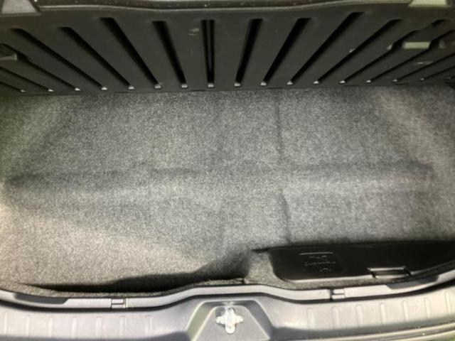 ヴォクシー ZSキラメキ2 新品タイヤ/保証書/社外 11インチ SDナビ/フリップダウンモニター 社外 10.1インチ/トヨタセーフティセンス/両側電動スライドドア/車線逸脱防止支援システム 衝突被害軽減システム バックカメラ(25枚目)