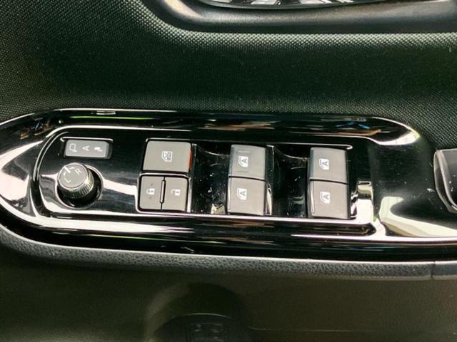 ヴォクシー ZSキラメキ2 新品タイヤ/保証書/社外 11インチ SDナビ/フリップダウンモニター 社外 10.1インチ/トヨタセーフティセンス/両側電動スライドドア/車線逸脱防止支援システム 衝突被害軽減システム バックカメラ(31枚目)