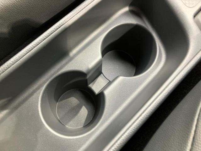 ヤリスクロス ハイブリッドGRスポーツ 保証書/ディスプレイオーディオ+ナビ8インチ/トヨタセーフティセンス/パノラミックビューモニター/車線逸脱防止支援システム/シート ハーフレザー/パーキングアシスト バックガイド 衝突被害軽減システム(32枚目)