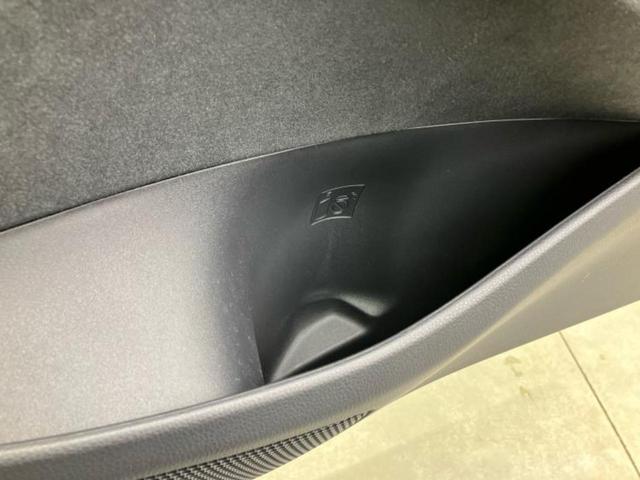 ヤリスクロス ハイブリッドGRスポーツ 保証書/ディスプレイオーディオ+ナビ8インチ/トヨタセーフティセンス/パノラミックビューモニター/車線逸脱防止支援システム/シート ハーフレザー/パーキングアシスト バックガイド 衝突被害軽減システム(33枚目)