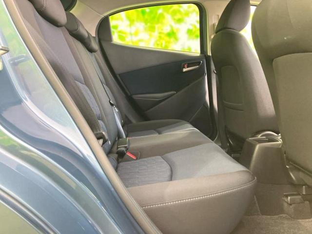 デミオ １３Ｓ　保証書／純正　ＳＤナビ／衝突安全装置／ヘッドランプ　ＨＩＤ／ＵＳＢジャック／ＥＴＣ／ＥＢＤ付ＡＢＳ／横滑り防止装置／アイドリングストップ／バックモニター／フルセグＴＶ／ＤＶＤ／エアバッグ　運転席（5枚目）