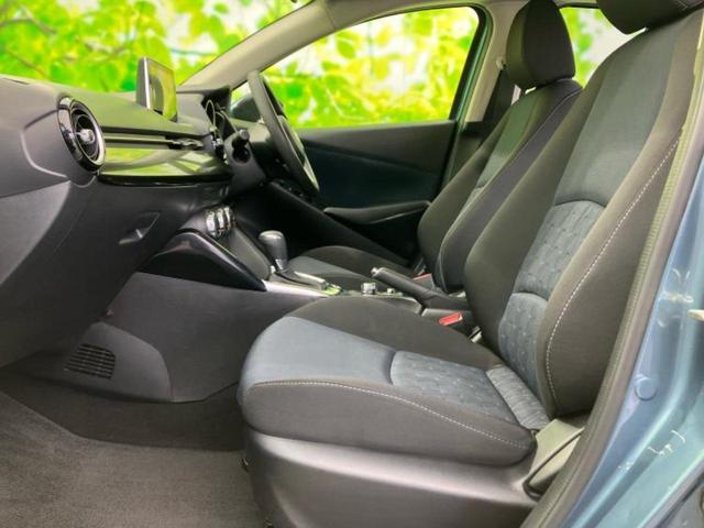 デミオ １３Ｓ　保証書／純正　ＳＤナビ／衝突安全装置／ヘッドランプ　ＨＩＤ／ＵＳＢジャック／ＥＴＣ／ＥＢＤ付ＡＢＳ／横滑り防止装置／アイドリングストップ／バックモニター／フルセグＴＶ／ＤＶＤ／エアバッグ　運転席（6枚目）