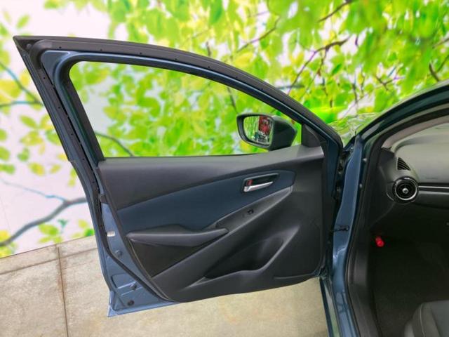 デミオ １３Ｓ　保証書／純正　ＳＤナビ／衝突安全装置／ヘッドランプ　ＨＩＤ／ＵＳＢジャック／ＥＴＣ／ＥＢＤ付ＡＢＳ／横滑り防止装置／アイドリングストップ／バックモニター／フルセグＴＶ／ＤＶＤ／エアバッグ　運転席（21枚目）