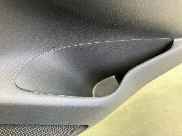 デミオ １３Ｓ　保証書／純正　ＳＤナビ／衝突安全装置／ヘッドランプ　ＨＩＤ／ＵＳＢジャック／ＥＴＣ／ＥＢＤ付ＡＢＳ／横滑り防止装置／アイドリングストップ／バックモニター／フルセグＴＶ／ＤＶＤ／エアバッグ　運転席（31枚目）