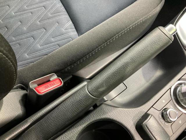 デミオ １３Ｓ　保証書／純正　ＳＤナビ／衝突安全装置／ヘッドランプ　ＨＩＤ／ＵＳＢジャック／ＥＴＣ／ＥＢＤ付ＡＢＳ／横滑り防止装置／アイドリングストップ／バックモニター／フルセグＴＶ／ＤＶＤ／エアバッグ　運転席（35枚目）