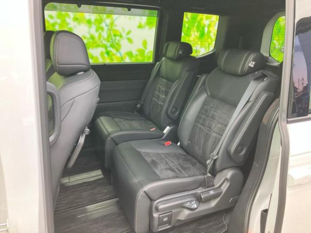 ステップワゴン ｅＨＥＶスパーダプレミアムライン　新品タイヤ／保証書／純正　１１インチ　ＳＤナビ／ホンダセンシング／両側電動スライドドア／シートヒーター　前席／マルチビューカメラシステム／車線逸脱防止支援システム／シート　ハーフレザー　バックカメラ（7枚目）