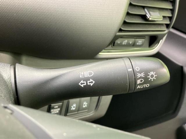 セレナ Ｘ　Ｖセレクション２　新品タイヤ／保証書／純正　ＳＤナビ／エマージェンシーブレーキ／両側電動スライドドア／アラウンドビューモニター／車線逸脱防止支援システム／ドライブレコーダー　社外／ヘッドランプ　ＬＥＤ　全周囲カメラ（16枚目）