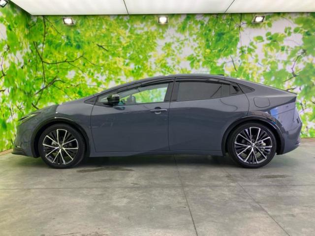 プリウス Ｚ　パノラマルーフ／純正エアロ／保証書／ディスプレイオーディオ＋ナビ１２．３インチ／デジタルインナーミラー／トヨタセーフティセンス／シートヒーター　前席／パノラミックビューモニター　サンルーフ　フルエアロ（2枚目）