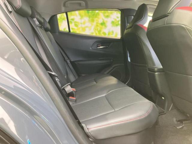 プリウス Ｚ　パノラマルーフ／純正エアロ／保証書／ディスプレイオーディオ＋ナビ１２．３インチ／デジタルインナーミラー／トヨタセーフティセンス／シートヒーター　前席／パノラミックビューモニター　サンルーフ　フルエアロ（5枚目）