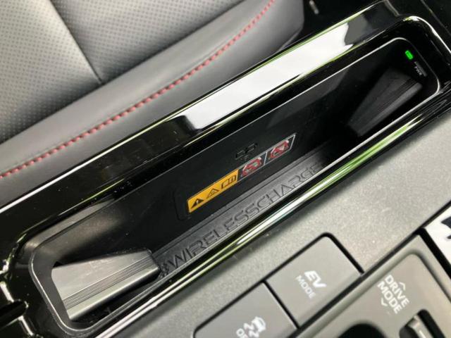 プリウス Ｚ　パノラマルーフ／純正エアロ／保証書／ディスプレイオーディオ＋ナビ１２．３インチ／デジタルインナーミラー／トヨタセーフティセンス／シートヒーター　前席／パノラミックビューモニター　サンルーフ　フルエアロ（42枚目）