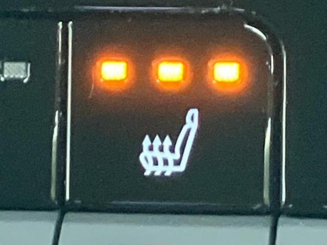 プリウス Ｚ　パノラマルーフ／純正エアロ／保証書／ディスプレイオーディオ＋ナビ１２．３インチ／デジタルインナーミラー／トヨタセーフティセンス／シートヒーター　前席／パノラミックビューモニター　サンルーフ　フルエアロ（45枚目）