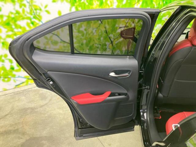 UX UX250h Fスポーツ サンルーフ/保証書/ディスプレイオーディオ+ナビ12.3インチ/プリクラッシュセーフティ/シートエアコン/パノラミックビューモニター/車線逸脱防止支援システム/シート フルレザー 革シート 電動シート(23枚目)