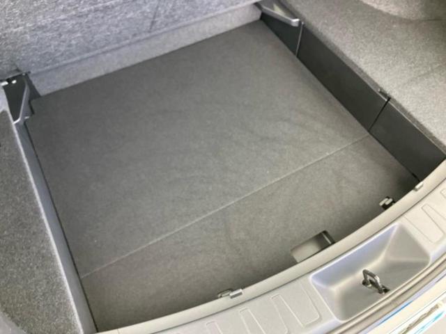 UX UX250h Fスポーツ サンルーフ/保証書/ディスプレイオーディオ+ナビ12.3インチ/プリクラッシュセーフティ/シートエアコン/パノラミックビューモニター/車線逸脱防止支援システム/シート フルレザー 革シート 電動シート(24枚目)