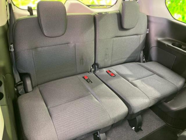 セレナ ハイウェイスターV 保証書/ディスプレイオーディオ9インチ/インテリジェントルームミラー/エマージェンシーブレーキ/両側電動スライドドア/アラウンドビューモニター/車線逸脱防止支援システム/プロパイロット 全周囲カメラ(6枚目)