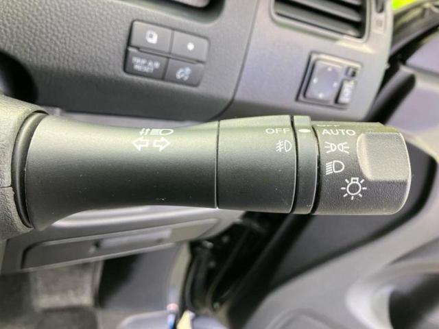 セレナ ライダーブラックラインＨＶ　Ａセーフティパッケ　新品タイヤ／保証書／純正　ＳＤナビ／エマージェンシーブレーキ／両側電動スライドドア／アラウンドビューモニター／車線逸脱防止支援システム／パーキングアシスト　バックガイド　衝突被害軽減システム　ＥＴＣ（15枚目）