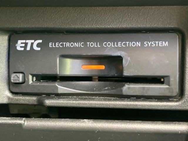 セレナ ライダーブラックラインＨＶ　Ａセーフティパッケ　新品タイヤ／保証書／純正　ＳＤナビ／エマージェンシーブレーキ／両側電動スライドドア／アラウンドビューモニター／車線逸脱防止支援システム／パーキングアシスト　バックガイド　衝突被害軽減システム　ＥＴＣ（18枚目）