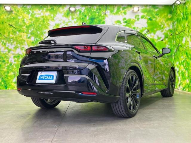 クラウンスポーツ 4WD Z パノラマルーフ/保証書/ディスプレイオーディオ+ナビ12.3インチ/デジタルインナーミラー/トヨタセーフティセンス/シートヒーター 前席/パノラミックビューモニター/車線逸脱防止支援システム 革シート(3枚目)