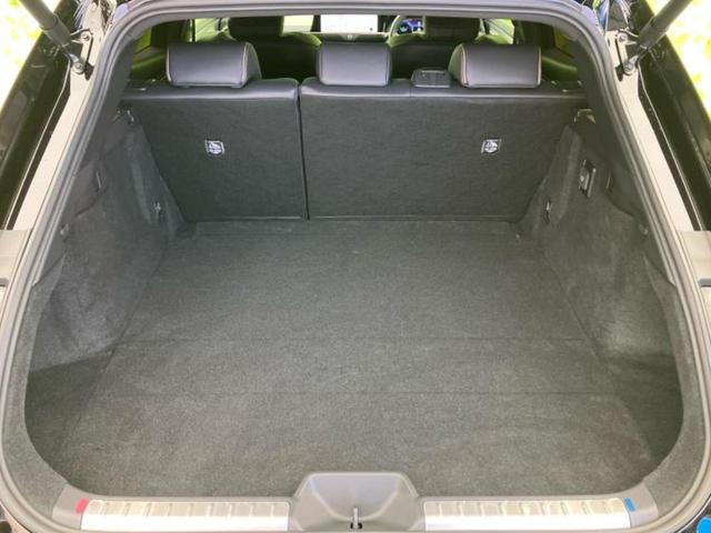 クラウンスポーツ 4WD Z パノラマルーフ/保証書/ディスプレイオーディオ+ナビ12.3インチ/デジタルインナーミラー/トヨタセーフティセンス/シートヒーター 前席/パノラミックビューモニター/車線逸脱防止支援システム 革シート(8枚目)