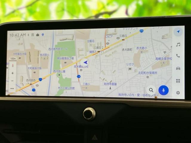 クラウンスポーツ 4WD Z パノラマルーフ/保証書/ディスプレイオーディオ+ナビ12.3インチ/デジタルインナーミラー/トヨタセーフティセンス/シートヒーター 前席/パノラミックビューモニター/車線逸脱防止支援システム 革シート(10枚目)