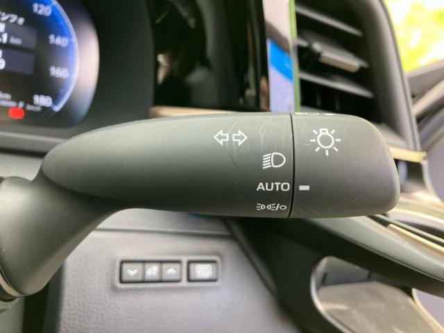 クラウンスポーツ 4WD Z パノラマルーフ/保証書/ディスプレイオーディオ+ナビ12.3インチ/デジタルインナーミラー/トヨタセーフティセンス/シートヒーター 前席/パノラミックビューモニター/車線逸脱防止支援システム 革シート(16枚目)