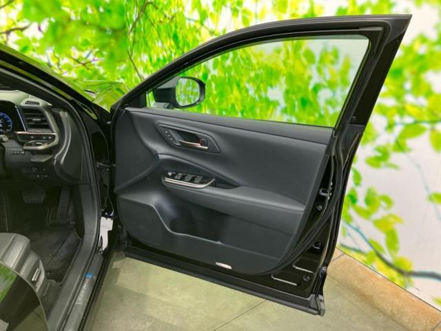 クラウンスポーツ 4WD Z パノラマルーフ/保証書/ディスプレイオーディオ+ナビ12.3インチ/デジタルインナーミラー/トヨタセーフティセンス/シートヒーター 前席/パノラミックビューモニター/車線逸脱防止支援システム 革シート(20枚目)