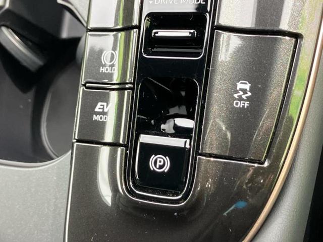 クラウンスポーツ 4WD Z パノラマルーフ/保証書/ディスプレイオーディオ+ナビ12.3インチ/デジタルインナーミラー/トヨタセーフティセンス/シートヒーター 前席/パノラミックビューモニター/車線逸脱防止支援システム 革シート(30枚目)