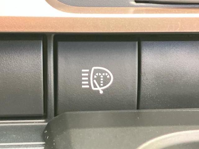 クラウンスポーツ 4WD Z パノラマルーフ/保証書/ディスプレイオーディオ+ナビ12.3インチ/デジタルインナーミラー/トヨタセーフティセンス/シートヒーター 前席/パノラミックビューモニター/車線逸脱防止支援システム 革シート(42枚目)