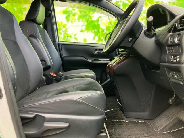 ヴォクシー ＺＳキラメキ３　新品タイヤ／保証書／純正　９インチ　ＳＤナビ／フリップダウンモニター　純正　１２．１インチ／トヨタセーフティセンス／両側電動スライドドア／車線逸脱防止支援システム／シート　ハーフレザー　バックカメラ（4枚目）