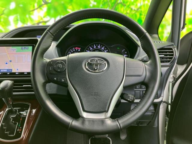 ヴォクシー ＺＳキラメキ３　新品タイヤ／保証書／純正　９インチ　ＳＤナビ／フリップダウンモニター　純正　１２．１インチ／トヨタセーフティセンス／両側電動スライドドア／車線逸脱防止支援システム／シート　ハーフレザー　バックカメラ（15枚目）