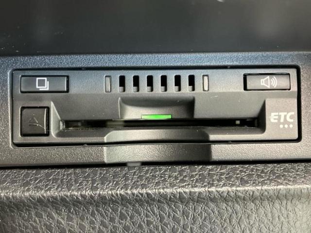 ヴォクシー ＺＳキラメキ３　新品タイヤ／保証書／純正　９インチ　ＳＤナビ／フリップダウンモニター　純正　１２．１インチ／トヨタセーフティセンス／両側電動スライドドア／車線逸脱防止支援システム／シート　ハーフレザー　バックカメラ（27枚目）