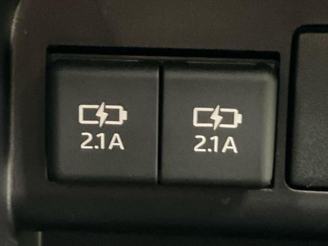 ヴォクシー ＺＳキラメキ３　新品タイヤ／保証書／純正　９インチ　ＳＤナビ／フリップダウンモニター　純正　１２．１インチ／トヨタセーフティセンス／両側電動スライドドア／車線逸脱防止支援システム／シート　ハーフレザー　バックカメラ（40枚目）