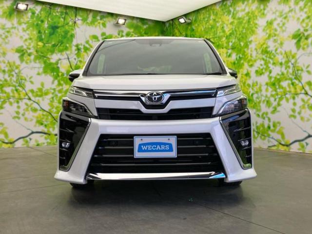 ヴォクシー ＺＳキラメキ３　新品タイヤ／保証書／純正　９インチ　ＳＤナビ／フリップダウンモニター　純正　１２．１インチ／トヨタセーフティセンス／両側電動スライドドア／車線逸脱防止支援システム／シート　ハーフレザー　バックカメラ（46枚目）