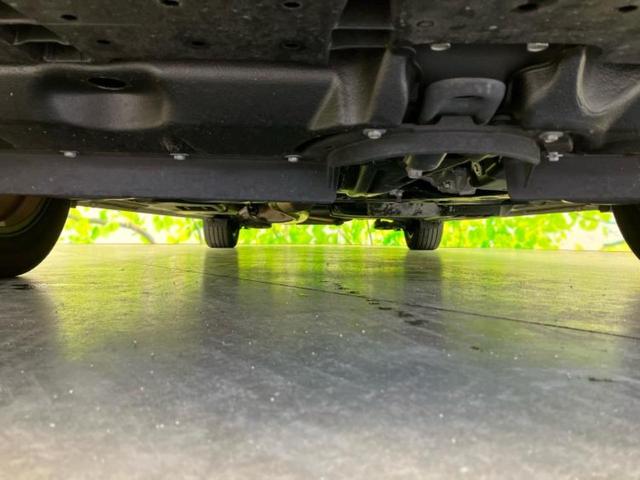 ヴォクシー ＺＳキラメキ３　新品タイヤ／保証書／純正　９インチ　ＳＤナビ／フリップダウンモニター　純正　１２．１インチ／トヨタセーフティセンス／両側電動スライドドア／車線逸脱防止支援システム／シート　ハーフレザー　バックカメラ（49枚目）