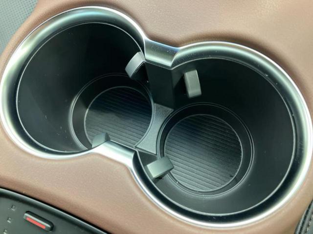 ハリアー Ｚレザーパッケージ　ＪＢＬ／保証書／ディスプレイオーディオ＋ナビ１２．３インチ／デジタルインナーミラー／トヨタセーフティセンス／シートヒーター　前席／パノラミックビューモニター／車線逸脱防止支援システム　全周囲カメラ（35枚目）