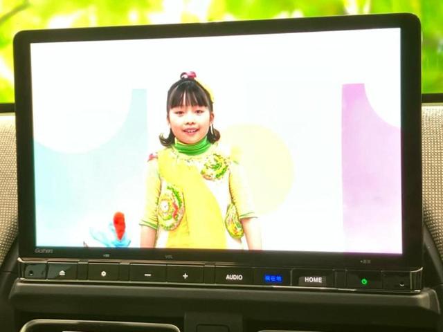 フリード ｅＨＥＶエアーＥＸ　純正　１１インチ　ナビ／ホンダセンシング／両側電動スライドドア／シートヒーター　前席／車線逸脱防止支援システム／ヘッドランプ　ＬＥＤ／ＵＳＢジャック／Ｂｌｕｅｔｏｏｔｈ接続／ＥＴＣ／ＥＢＤ付ＡＢＳ（13枚目）