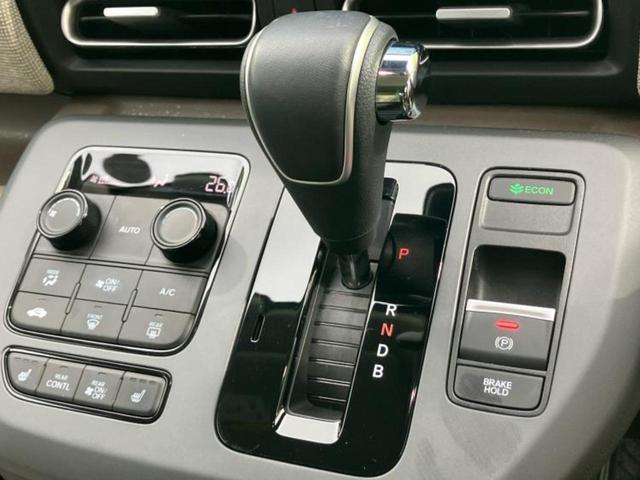 フリード ｅＨＥＶエアーＥＸ　純正　１１インチ　ナビ／ホンダセンシング／両側電動スライドドア／シートヒーター　前席／車線逸脱防止支援システム／ヘッドランプ　ＬＥＤ／ＵＳＢジャック／Ｂｌｕｅｔｏｏｔｈ接続／ＥＴＣ／ＥＢＤ付ＡＢＳ（18枚目）