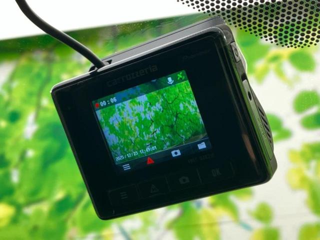 ヤリスクロス ハイブリッドＺ　ディスプレイオーディオ＋ナビ８インチ／トヨタセーフティセンス／シートヒーター　前席／パノラミックビューモニター／車線逸脱防止支援システム／シート　ハーフレザー／ドライブレコーダー　社外　全周囲カメラ（42枚目）