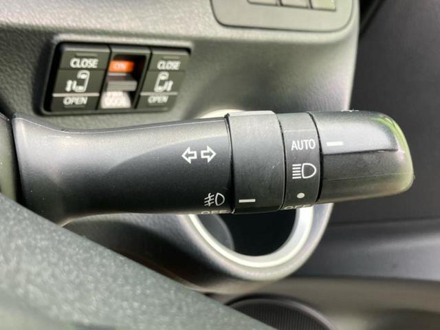 シエンタ ハイブリッドファンベースＧセーフティエディション　保証書／純正　９インチ　メモリーナビ／トヨタセーフティセンス／両側電動スライドドア／シートヒーター　前席／パノラミックビューモニター／車線逸脱防止支援システム／ドライブレコーダー　前後　全周囲カメラ（16枚目）