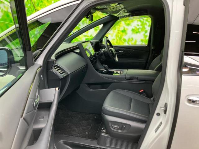 アルファードハイブリッド ハイブリッドＺ　サンルーフ／保証書／ディスプレイオーディオ＋ナビ１４インチ／デジタルインナーミラー／トヨタセーフティセンス／両側電動スライドドア／シートヒーター　全席／パノラミックビューモニター　衝突被害軽減システム（4枚目）