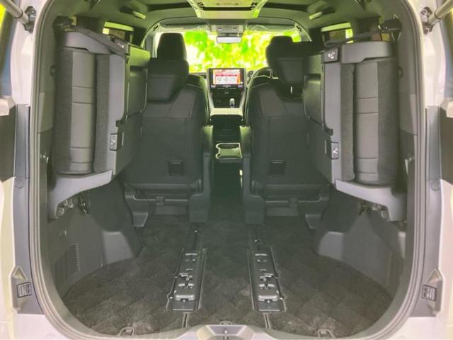 アルファードハイブリッド ハイブリッドＺ　サンルーフ／保証書／ディスプレイオーディオ＋ナビ１４インチ／デジタルインナーミラー／トヨタセーフティセンス／両側電動スライドドア／シートヒーター　全席／パノラミックビューモニター　衝突被害軽減システム（8枚目）