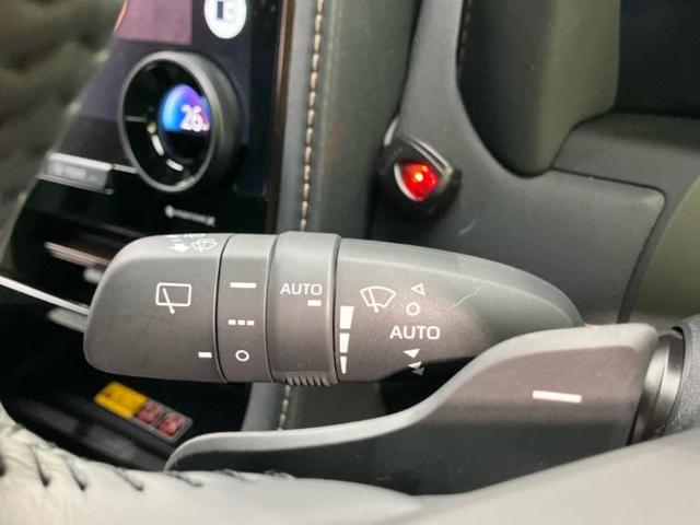 アルファードハイブリッド ハイブリッドＺ　サンルーフ／保証書／ディスプレイオーディオ＋ナビ１４インチ／デジタルインナーミラー／トヨタセーフティセンス／両側電動スライドドア／シートヒーター　全席／パノラミックビューモニター　衝突被害軽減システム（17枚目）