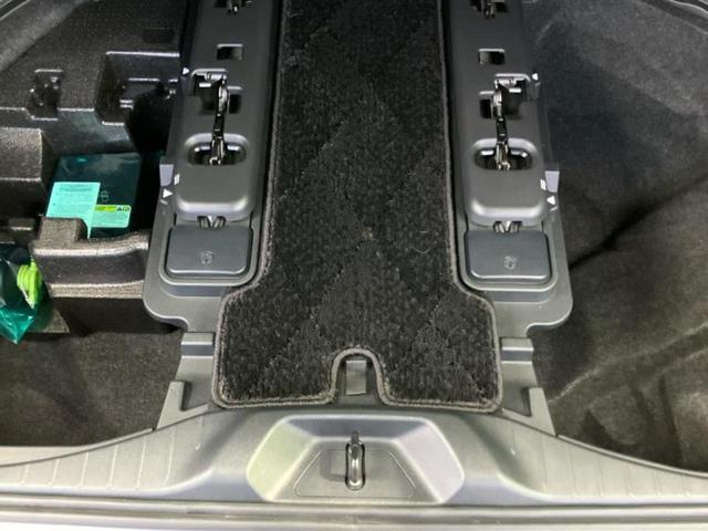 アルファードハイブリッド ハイブリッドＺ　サンルーフ／保証書／ディスプレイオーディオ＋ナビ１４インチ／デジタルインナーミラー／トヨタセーフティセンス／両側電動スライドドア／シートヒーター　全席／パノラミックビューモニター　衝突被害軽減システム（24枚目）