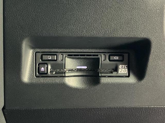 アルファードハイブリッド ハイブリッドＺ　サンルーフ／保証書／ディスプレイオーディオ＋ナビ１４インチ／デジタルインナーミラー／トヨタセーフティセンス／両側電動スライドドア／シートヒーター　全席／パノラミックビューモニター　衝突被害軽減システム（25枚目）