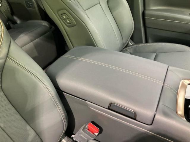 アルファードハイブリッド ハイブリッドＺ　サンルーフ／保証書／ディスプレイオーディオ＋ナビ１４インチ／デジタルインナーミラー／トヨタセーフティセンス／両側電動スライドドア／シートヒーター　全席／パノラミックビューモニター　衝突被害軽減システム（33枚目）