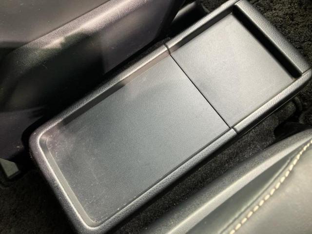 エスクァイア ハイブリッドＧｉブラックテーラード　新品タイヤ／保証書／社外　９インチ　ＳＤナビ／フリップダウンモニター　社外　１２．８インチ／トヨタセーフティセンス／両側電動スライドドア／シートヒーター　前席／車線逸脱防止支援システム　バックカメラ（33枚目）